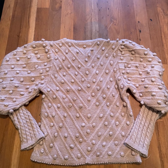 Beautiful Chicwish Pompom sweater in light pink. - Picture 6 of 7